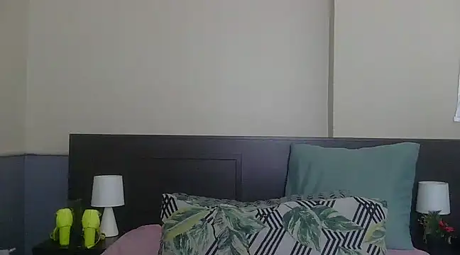 Snapshot of QUEENxJESSI chatting on 01.17.25 QUEENxJESSI online show from 01.17.25