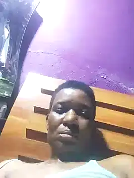 Snapshot of Hailey_BaileyXYZ chatting on 02.07.25 Hailey BaileyXYZ online show from 02.07.25