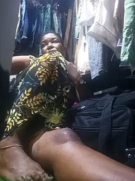 Snapshot of Hailey_BaileyXYZ chatting on 10.20.25 Hailey BaileyXYZ online show from 10.20.25