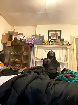 Snapshot of 4SideJoe chatting on 11.10.25 4SideJoe online show from 11.10.25