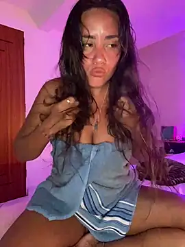 Snapshot of fenixgre chatting on 02.26.25 fenixgre online show from 02.26.25