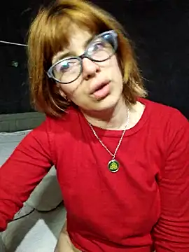 Snapshot of Carlafoxxx chatting on 10.29.25 Carlafoxxx online show from 10.29.25