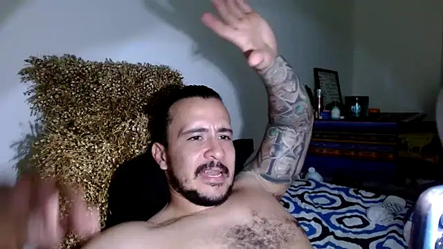 Snapshot of christian_colombian1 chatting on 11.11.25 christian colombian1 online show from 11.11.25