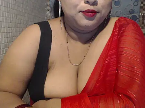 Snapshot of Oh_Maya chatting on 10.09.25 Oh Maya online show from 10.09.25