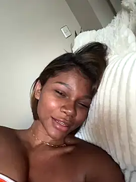 Snapshot of astreaharmonia chatting on 09.23.25 astreaharmonia online show from 09.23.25