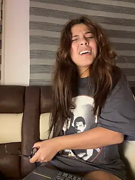 Snapshot of crystal_bunny7 chatting on 01.05.25 crystal bunny7 online show from 01.05.25