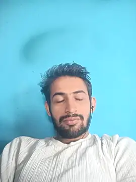 Snapshot of villian___ chatting on 11.17.25 villian online show from 11.17.25