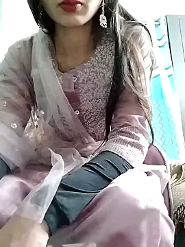 Snapshot of Noor_Darliing chatting on 01.24.25 Noor Darliing online show from 01.24.25