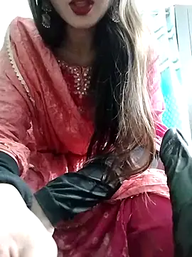 Snapshot of Noor_Darliing chatting on 02.25.25 Noor Darliing online show from 02.25.25