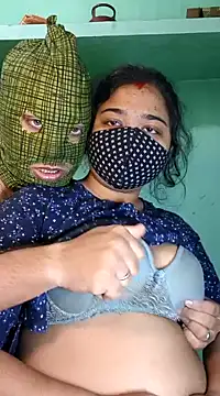 Snapshot of hotty_Sexy-couple chatting on 01.15.25 hotty Sexy-couple online show from 01.15.25