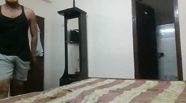 Snapshot of hydhunk29 chatting on 01.12.25 hydhunk29 online show from 01.12.25