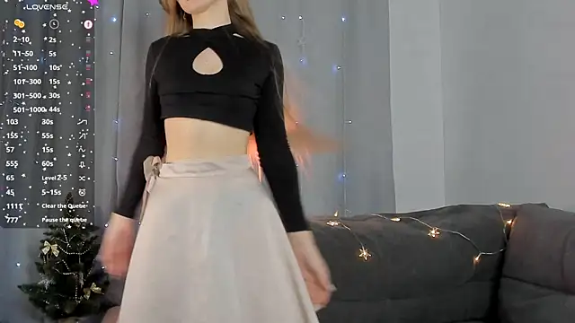 Snapshot of Barbie-Doll- chatting on 12.28.24 Barbie-Doll- online show from 12.28.24