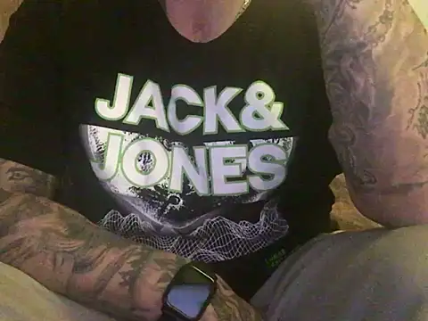 Snapshot of steveindahouse chatting on 03.13.25 steveindahouse online show from 03.13.25