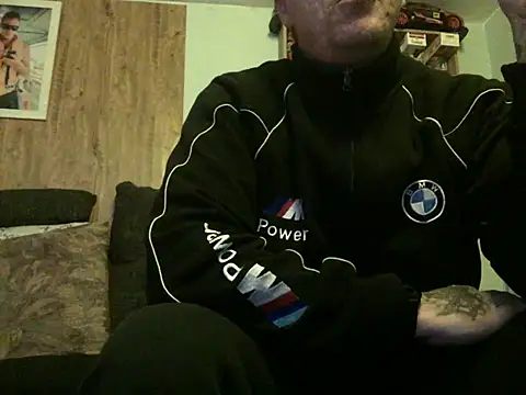 Snapshot of steveindahouse chatting on 03.20.25 steveindahouse online show from 03.20.25