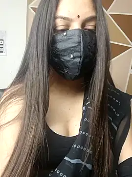 Snapshot of _desigori chatting on 12.10.24 desigori online show from 12.10.24