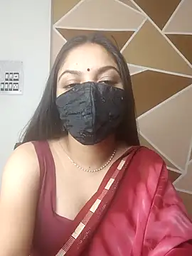 Snapshot of _desigori chatting on 12.21.24 desigori online show from 12.21.24