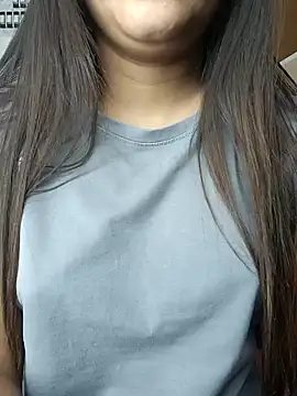 Snapshot of _desigori chatting on 01.02.25 desigori online show from 01.02.25