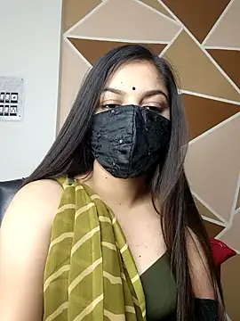 Snapshot of _desigori chatting on 01.06.25 desigori online show from 01.06.25