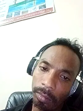 Snapshot of Lent_Medium chatting on 10.11.25 Lent Medium online show from 10.11.25