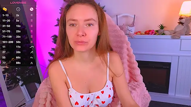 Snapshot of ___Emily___ chatting on 12.12.24 Emily online show from 12.12.24