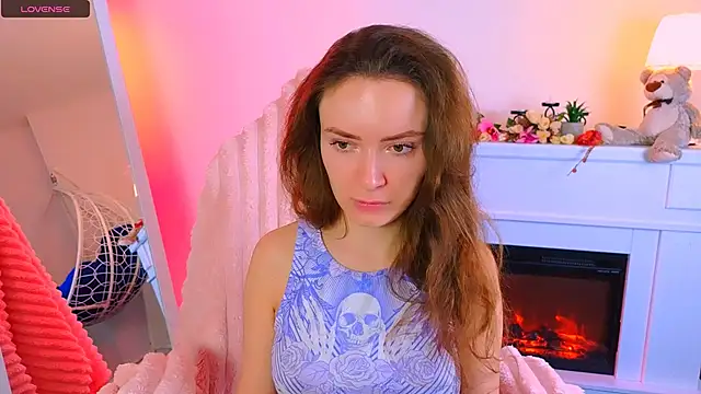 Snapshot of ___Emily___ chatting on 03.03.25 Emily online show from 03.03.25