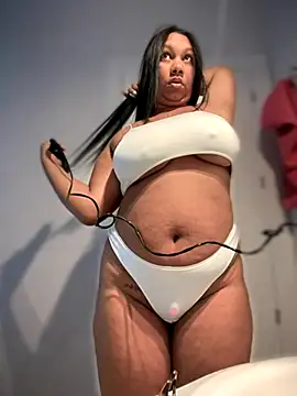 Snapshot of sha_squirt chatting on 09.22.25 sha squirt online show from 09.22.25