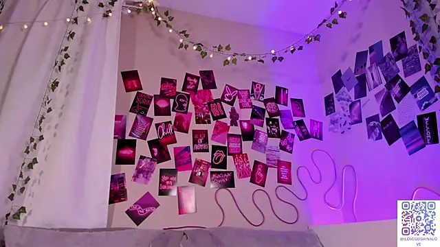 Snapshot of LuckySexyDoll chatting on 02.16.25 LuckySexyDoll online show from 02.16.25