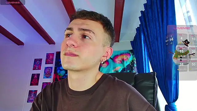 Snapshot of dimitri-bilak chatting on 12.10.24 dimitri-bilak online show from 12.10.24