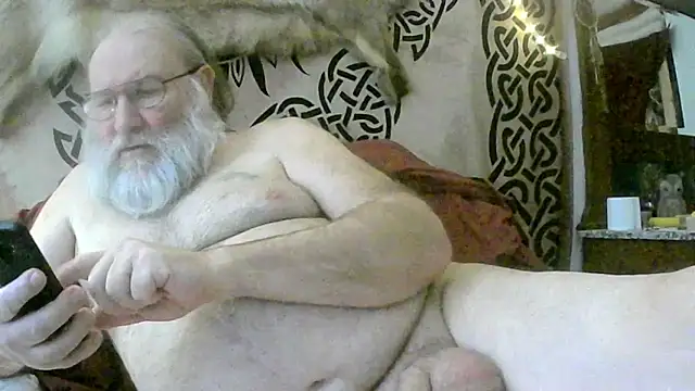 Snapshot of SexySantaC chatting on 01.03.25 SexySantaC online show from 01.03.25