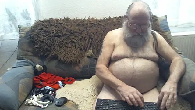 Snapshot of SexySantaC chatting on 01.26.25 SexySantaC online show from 01.26.25
