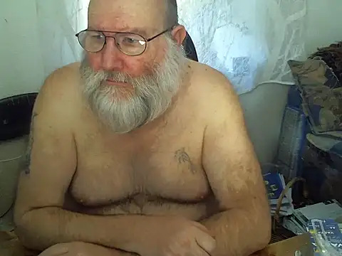 Snapshot of SexySantaC chatting on 02.09.25 SexySantaC online show from 02.09.25