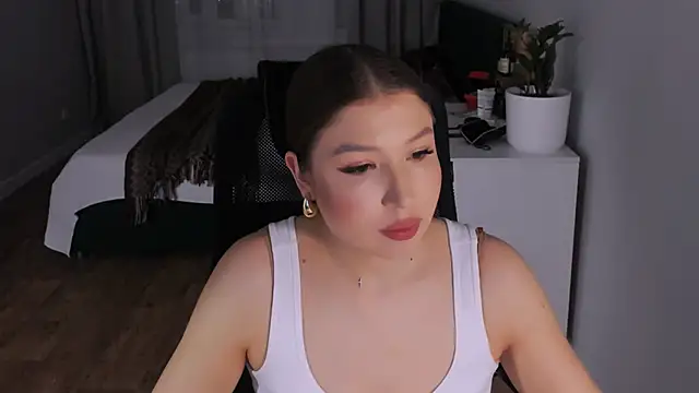 Snapshot of Eva_Chris chatting on 09.23.25 Eva Chris online show from 09.23.25