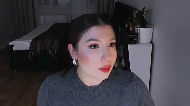 Snapshot of Eva_Chris chatting on 10.24.25 Eva Chris online show from 10.24.25