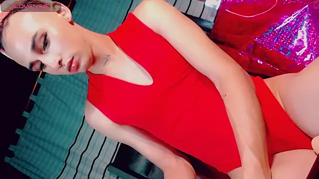 Snapshot of CharlotteBigCock chatting on 02.25.25 CharlotteBigCock online show from 02.25.25