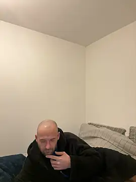 Snapshot of bigguy101 chatting on 12.26.24 bigguy101 online show from 12.26.24