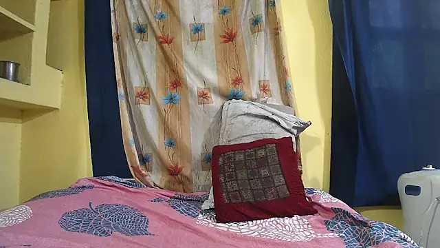 Snapshot of Cute_boy2000 chatting on 01.05.25 Cute boy2000 online show from 01.05.25