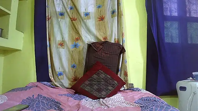 Snapshot of Cute_boy2000 chatting on 01.25.25 Cute boy2000 online show from 01.25.25