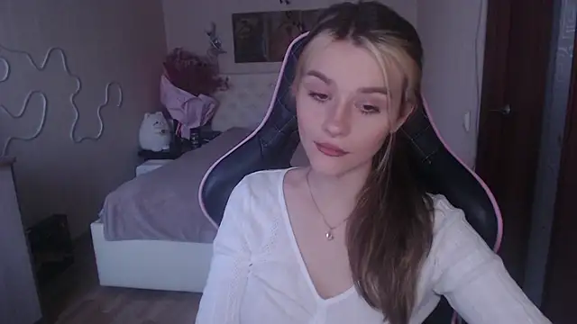 Snapshot of jeann_elsaa chatting on 02.22.25 jeann elsaa online show from 02.22.25