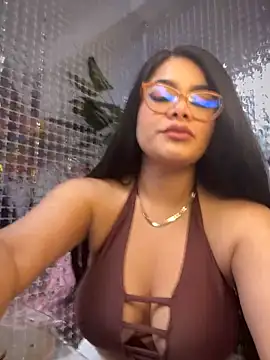 Snapshot of Insane_Issa chatting on 01.07.25 Insane Issa online show from 01.07.25