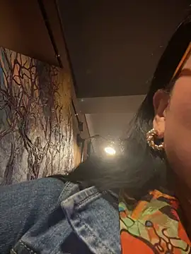 Snapshot of Insane_Issa chatting on 01.10.25 Insane Issa online show from 01.10.25