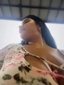 Snapshot of Insane_Issa chatting on 03.09.25 Insane Issa online show from 03.09.25