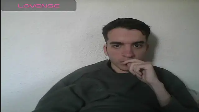 Snapshot of Tombgy07 chatting on 02.14.25 Tombgy07 online show from 02.14.25