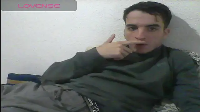 Snapshot of Tombgy07 chatting on 02.14.25 Tombgy07 online show from 02.14.25