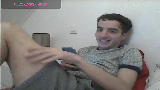 Snapshot of Tombgy07 chatting on 02.25.25 Tombgy07 online show from 02.25.25