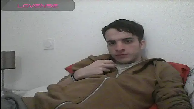 Snapshot of Tombgy07 chatting on 02.26.25 Tombgy07 online show from 02.26.25