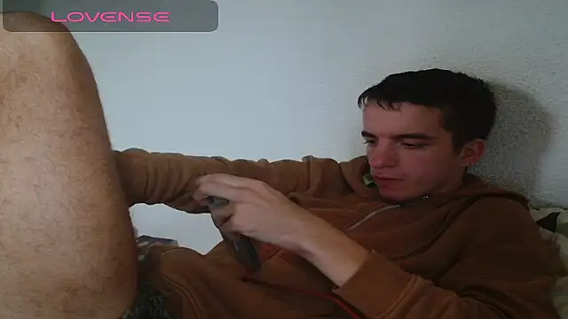 Snapshot of Tombgy07 chatting on 09.13.25 Tombgy07 online show from 09.13.25