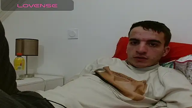 Snapshot of Tombgy07 chatting on 11.09.25 Tombgy07 online show from 11.09.25