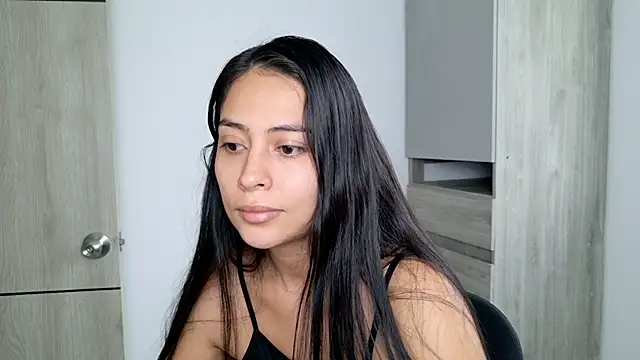 Snapshot of Sophie__Foxxx chatting on 02.19.25 Sophie Foxxx online show from 02.19.25