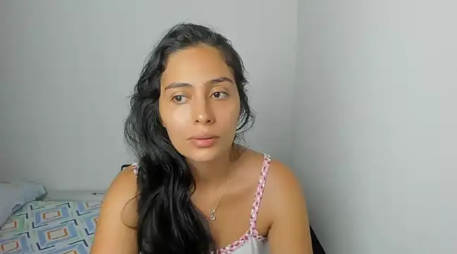 Snapshot of Sophie__Foxxx chatting on 02.20.25 Sophie Foxxx online show from 02.20.25