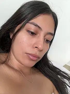 Snapshot of Sophie__Foxxx chatting on 03.07.25 Sophie Foxxx online show from 03.07.25